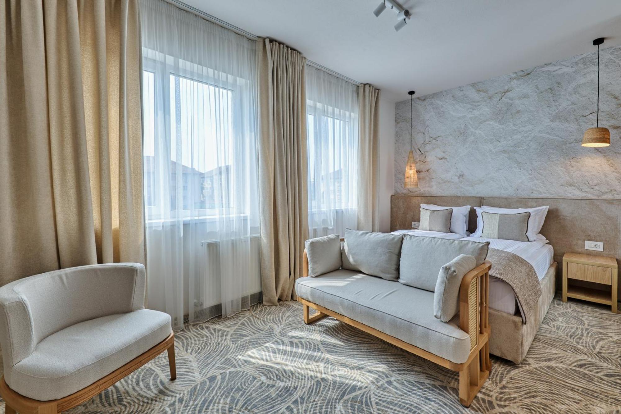 Hotel Serenity טימישוארה מראה חיצוני תמונה