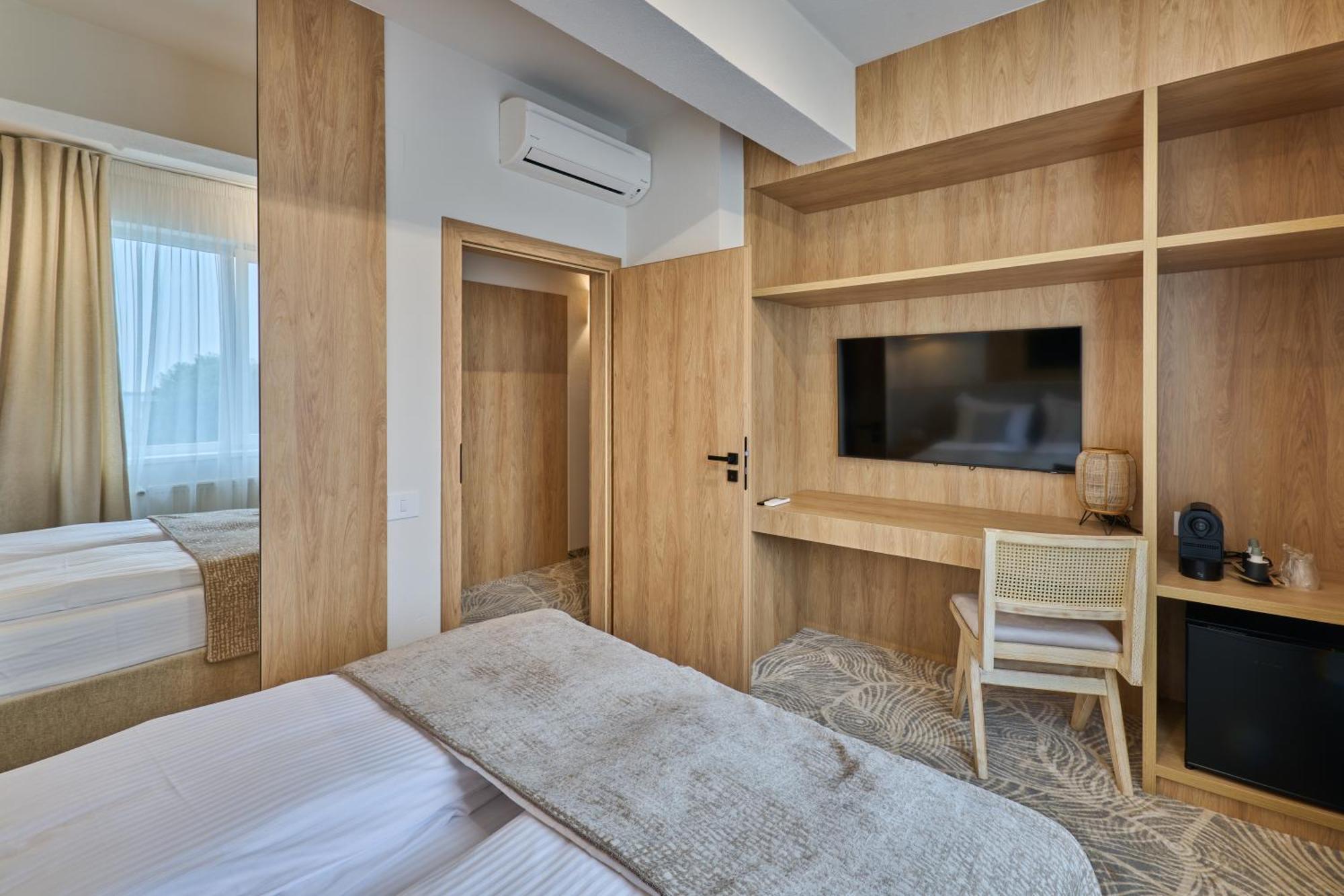 Hotel Serenity טימישוארה מראה חיצוני תמונה