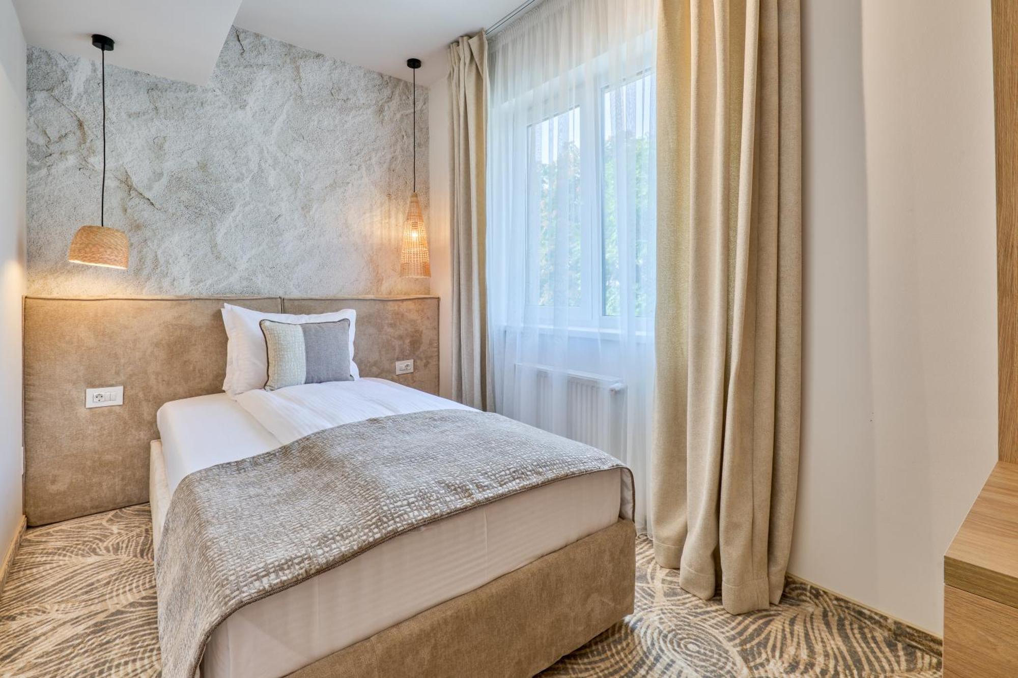 Hotel Serenity טימישוארה מראה חיצוני תמונה